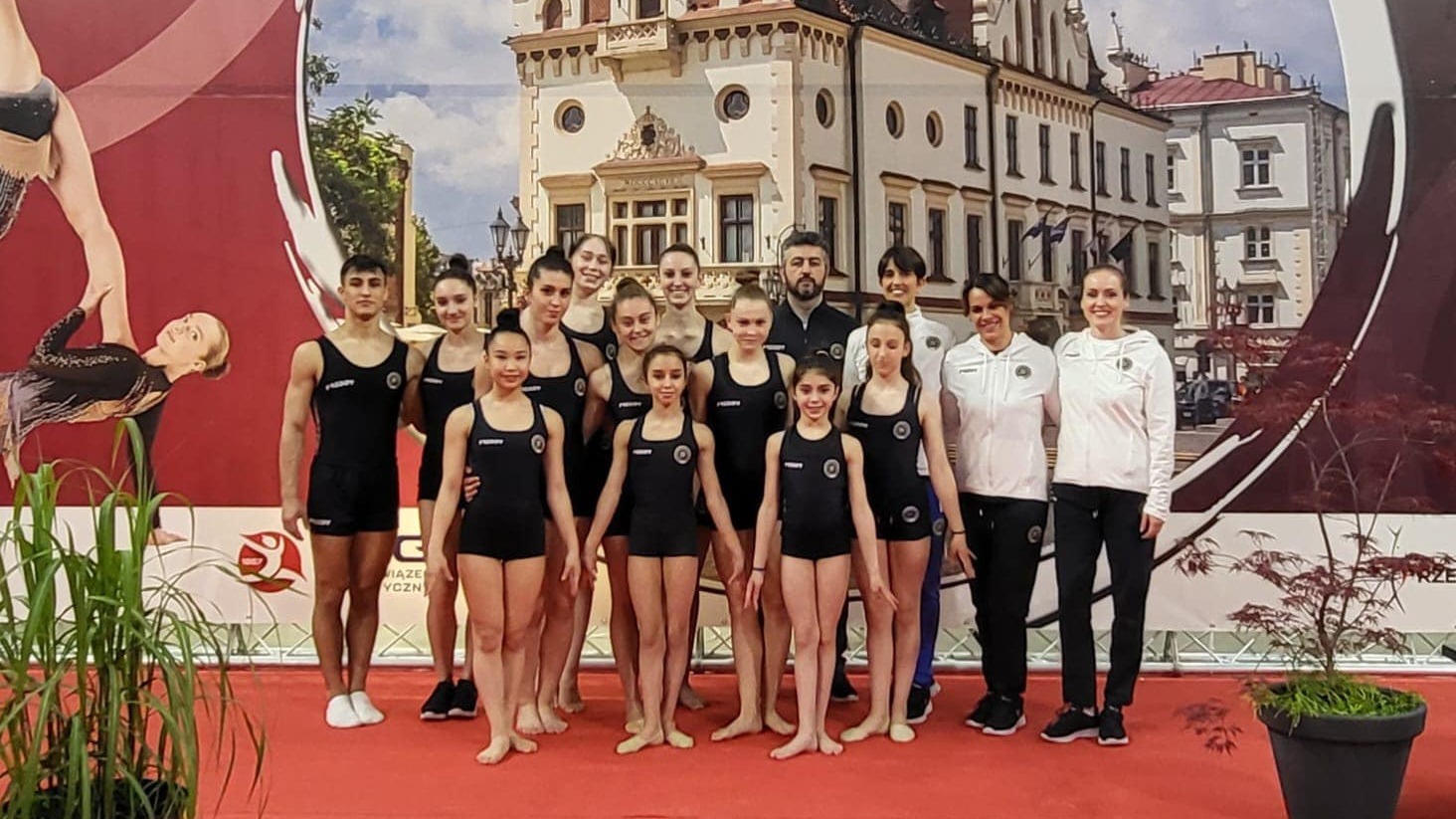 La Direttrice Tecnica nazionale Erica Loiacono, tecniche Mara Rapetti e Monica Casagrande,l’ufficiale di gara Marco Palella, le atlete Elisa Machieraldo, Elisa Marelli ed Alessandra Scarabottolo (Trio femminile Senior della FUNtastic Gym), Aurora Grossini, Marta Tambone ed Emma Zaninetti (Trio femminile 12-18 della FUNtastic Gym), Edoardo Ferraris, Arianna Sofia Lucà (Coppia mista 13-19 della Ginnastica Grugliasco), Simona Tinaru, Laura Zanoni, Rebecca Garbarino (Trio femminile 12-18 della Ginnastica Grugliasco), Angelica Caspani, Linda Rocchetti e Gaia Lisco (Trio femminile 13-19 de Le Ginnastiche)