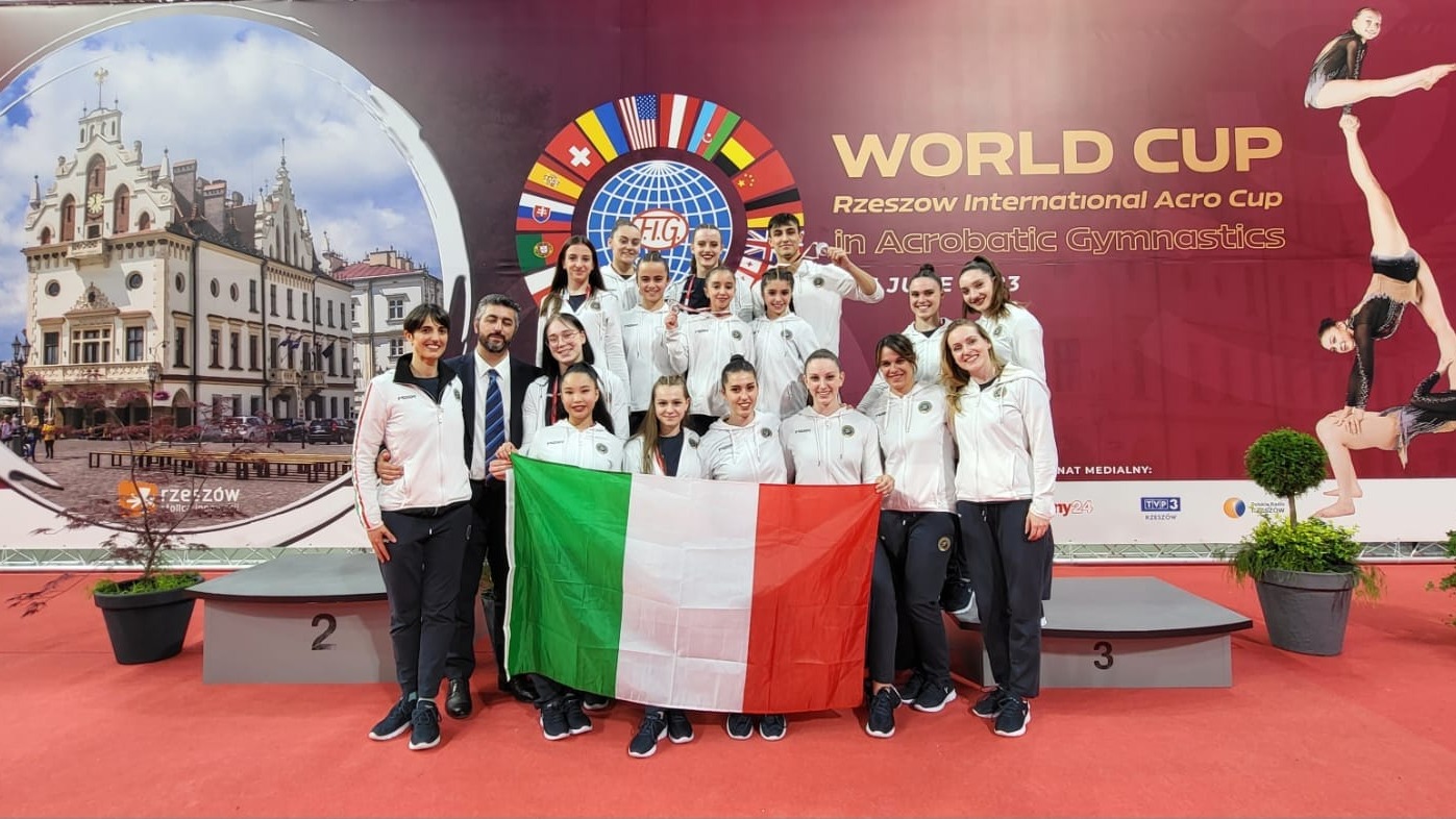 La Direttrice Tecnica nazionale Erica Loiacono, tecniche Mara Rapetti e Monica Casagrande,l’ufficiale di gara Marco Palella, le atlete Elisa Machieraldo, Elisa Marelli ed Alessandra Scarabottolo (Trio femminile Senior della FUNtastic Gym), Aurora Grossini, Marta Tambone ed Emma Zaninetti (Trio femminile 12-18 della FUNtastic Gym), Edoardo Ferraris, Arianna Sofia Lucà (Coppia mista 13-19 della Ginnastica Grugliasco), Simona Tinaru, Laura Zanoni, Rebecca Garbarino (Trio femminile 12-18 della Ginnastica Grugliasco), Angelica Caspani, Linda Rocchetti e Gaia Lisco (Trio femminile 13-19 de Le Ginnastiche)